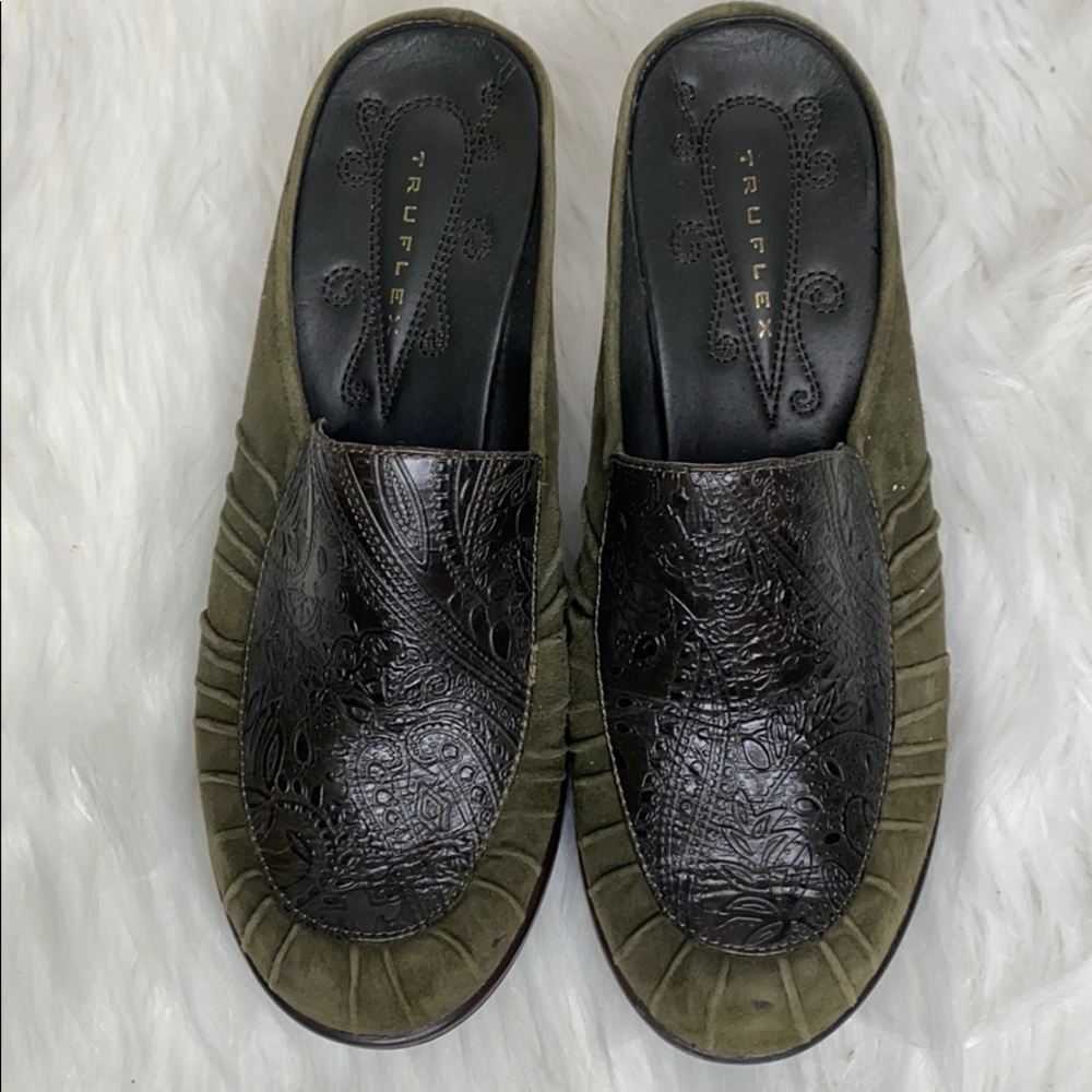 Trueflex Suede Mules